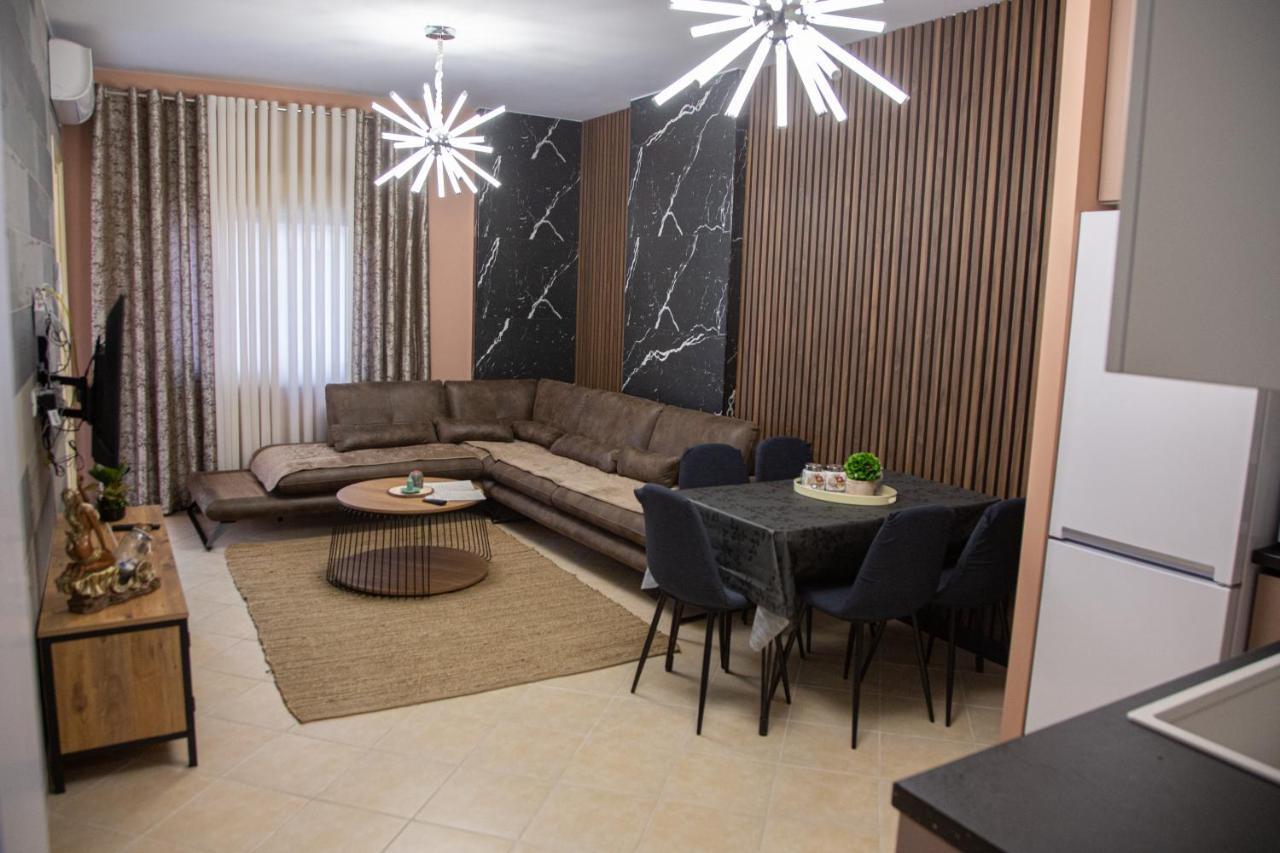 Gloria'S Apartment Lungomare Vlore Exterior photo
